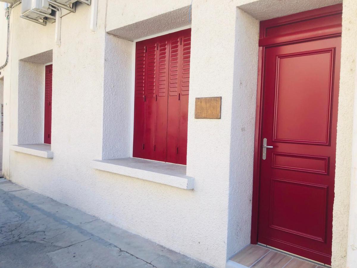 Les Volets Rouges Apartamento Clavaillan Exterior foto